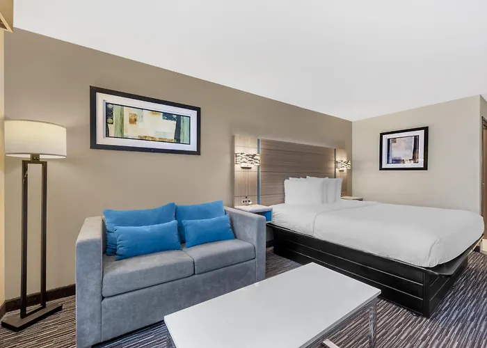 Hotel Western Airport 3*