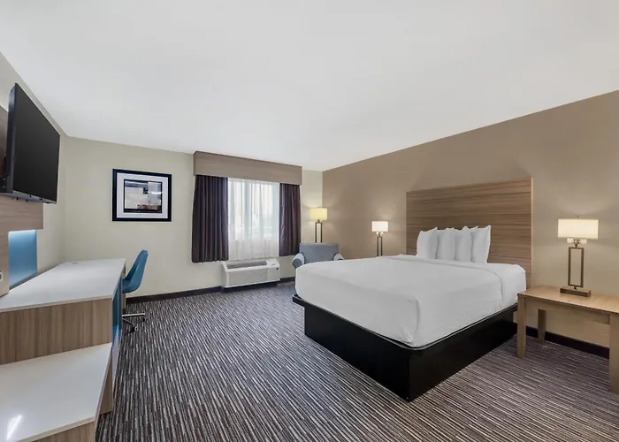 Western Airport 3*
