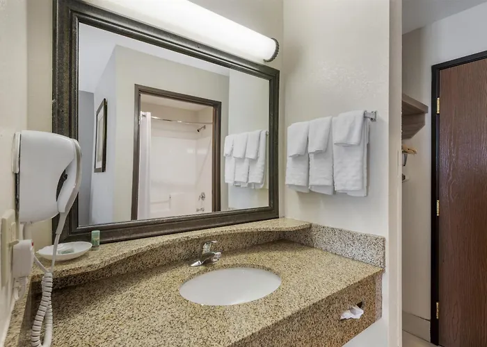 Hotel Western Airport
