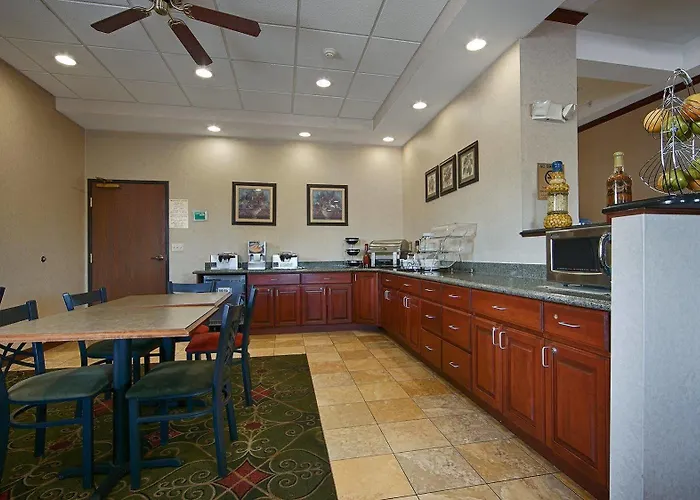 Western Airport Hotel 3*